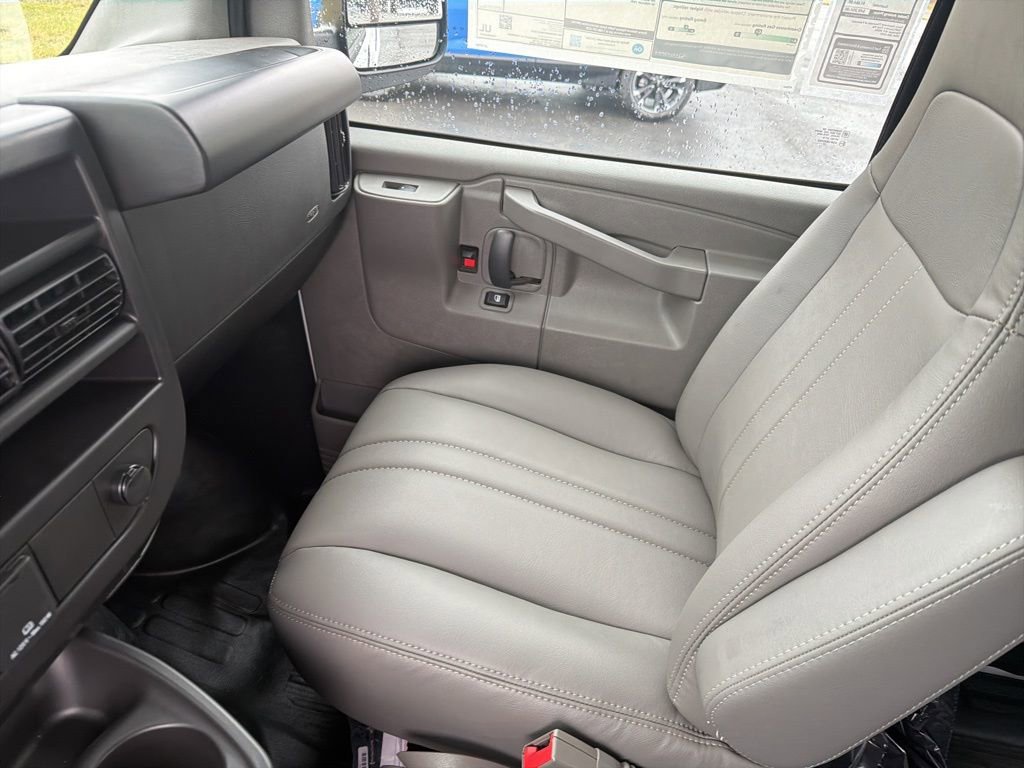 New 2025 Chevrolet Express 2500 w/ Driver Convenience Package image 19