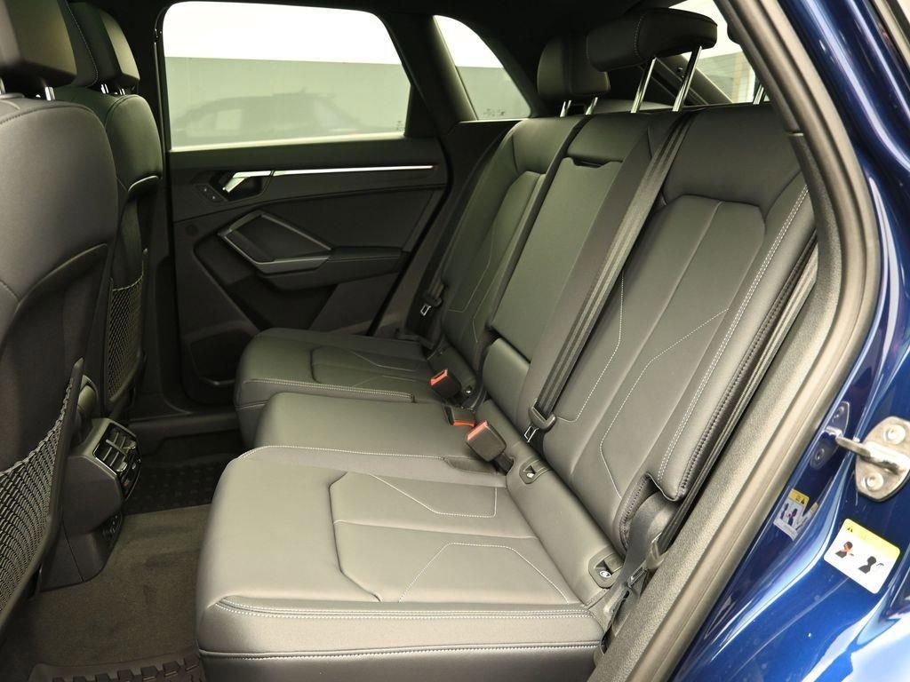 New 2025 Audi Q3 2.0T Premium image 9