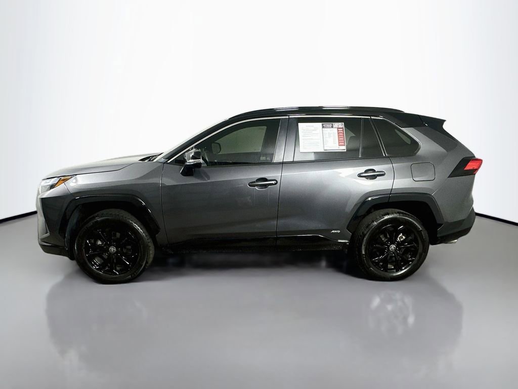 Used 2022 Toyota RAV4 XSE AWD/4WD image 5