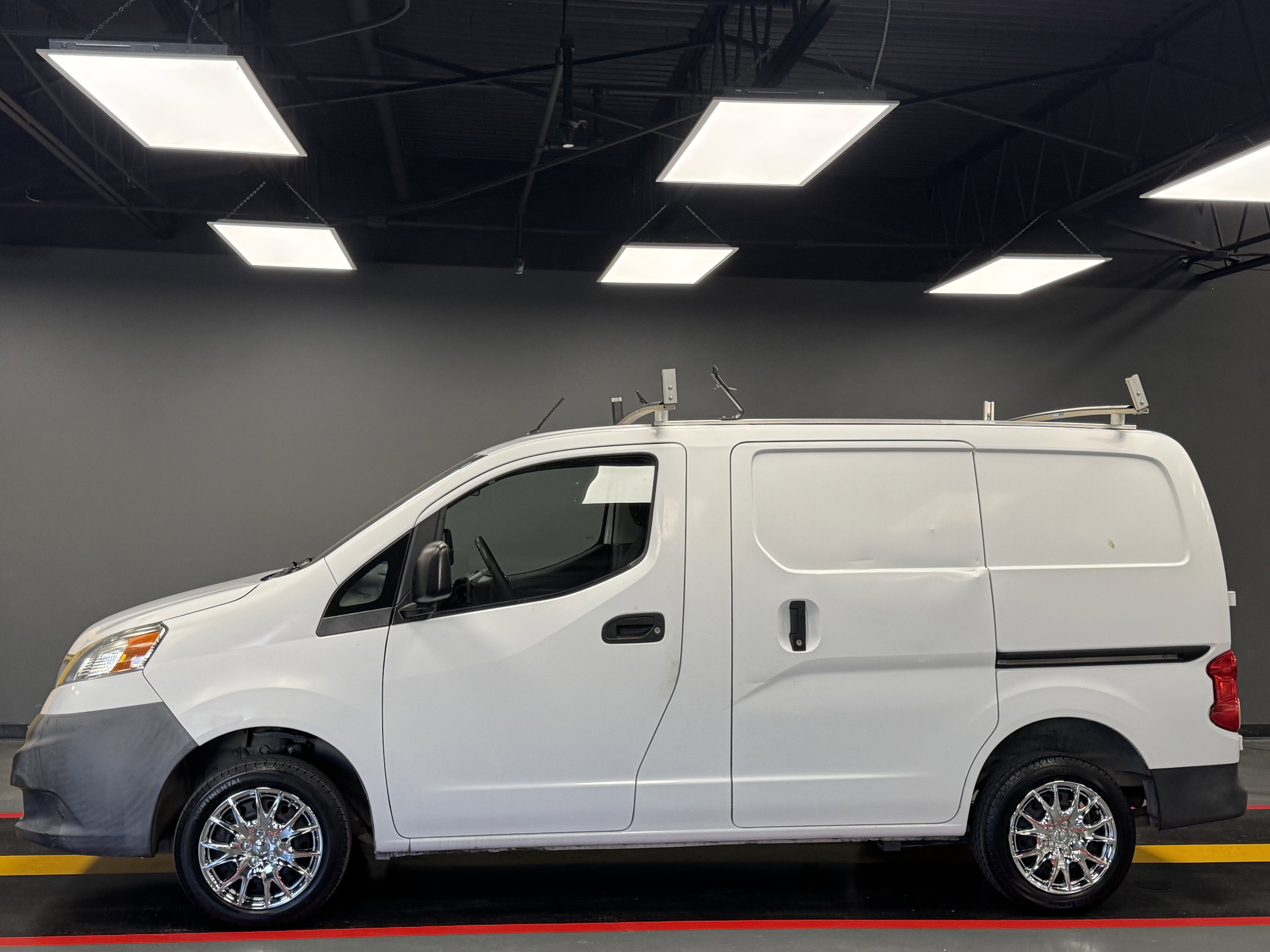 Used 2015 Nissan NV200 S w/ Back Door Glass Package image 3