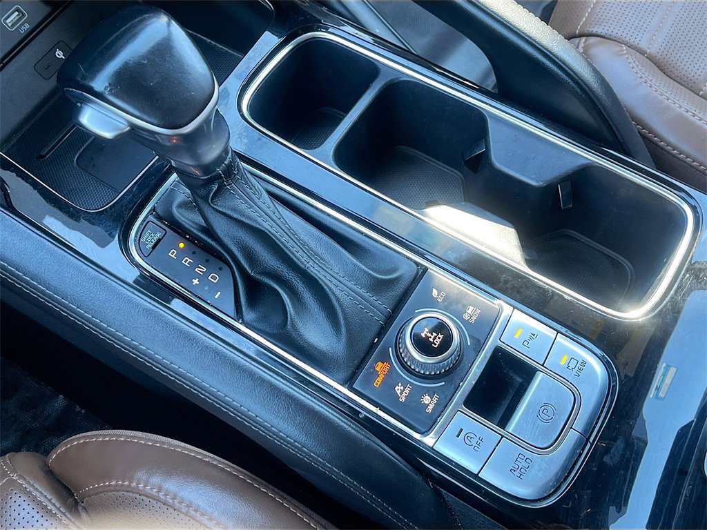 Used 2022 Kia Telluride SX w/ SX Prestige Package image 17