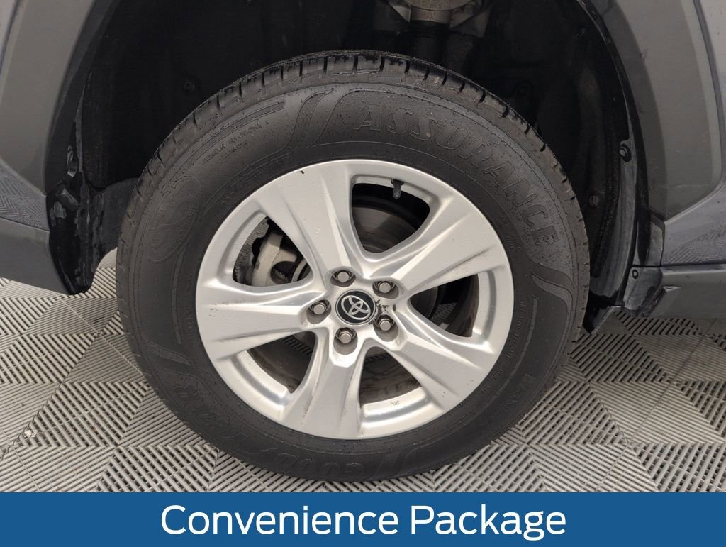 Used 2021 Toyota RAV4 XLE image 21