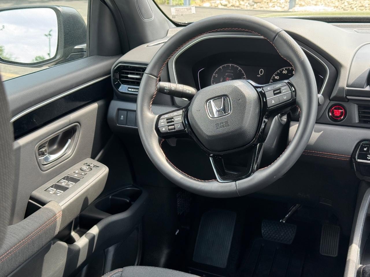 Certified 2025 Honda Pilot Sport image 14