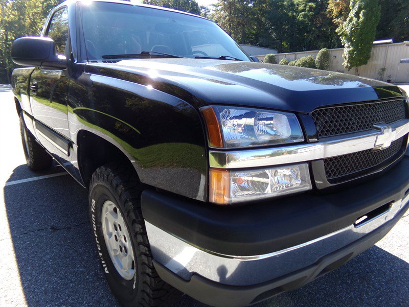 Used 2003 Chevrolet Silverado 1500 LS w/ Suspension Package, Off-Road AWD/4WD image 4