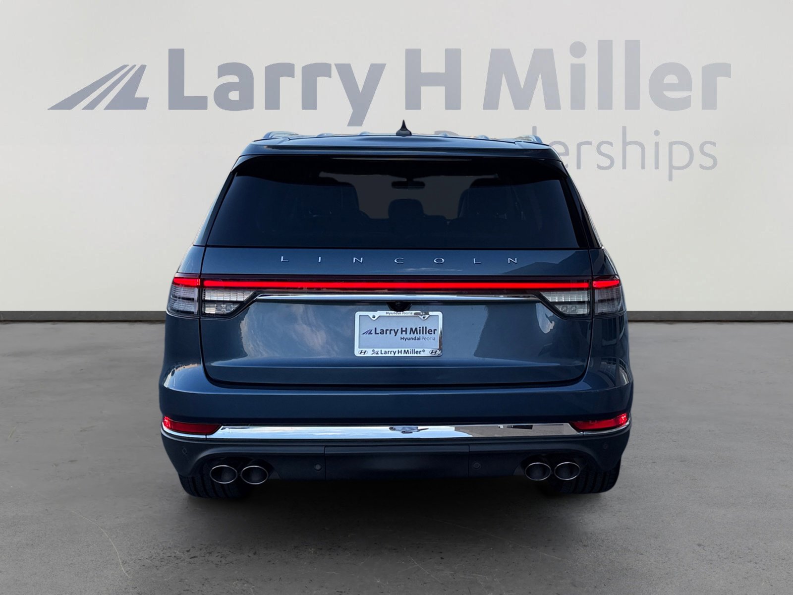 Used 2020 Lincoln Aviator Reserve w/ Equipment Group 202A image 4