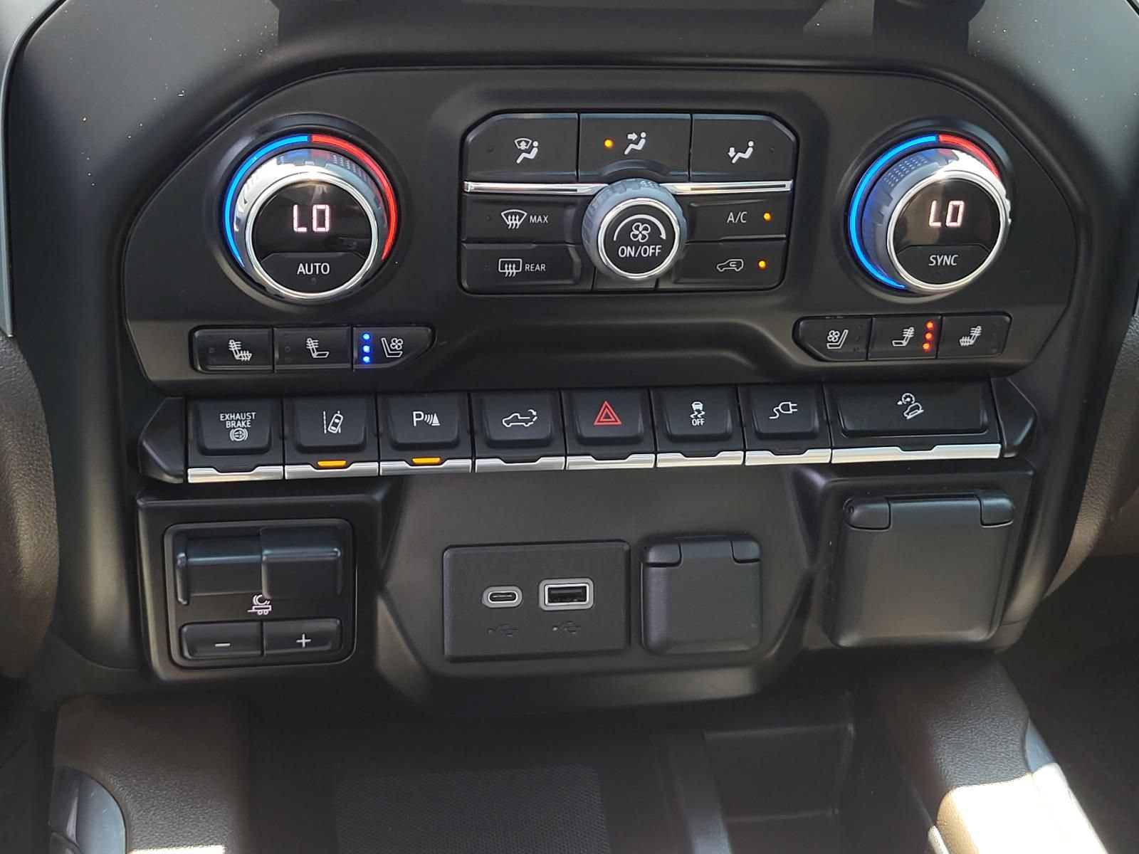 Used 2022 Chevrolet Silverado 2500 LTZ w/ LTZ Premium Texas Edition AWD/4WD image 26