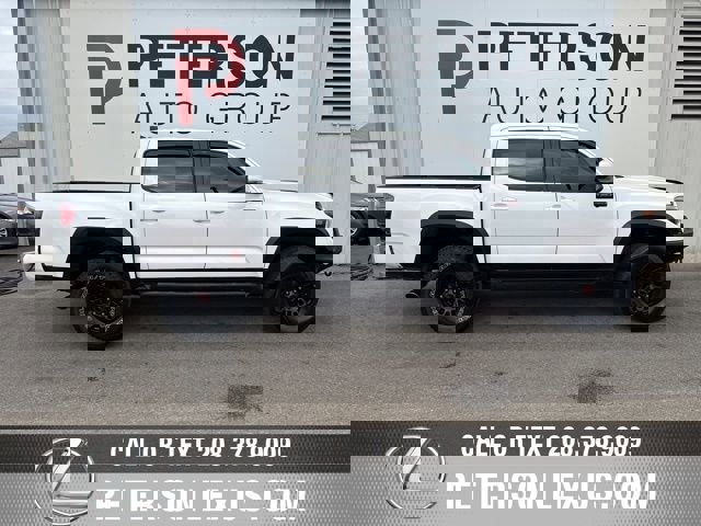 Used 2017 Toyota Tacoma TRD Pro AWD/4WD image 2