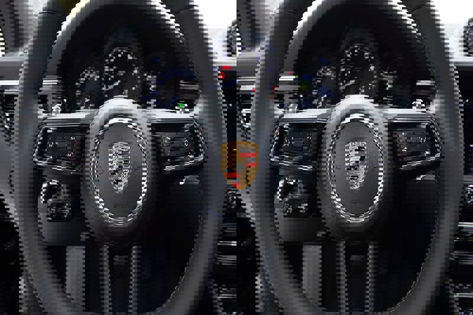 Certified 2026 Porsche Macan image 14