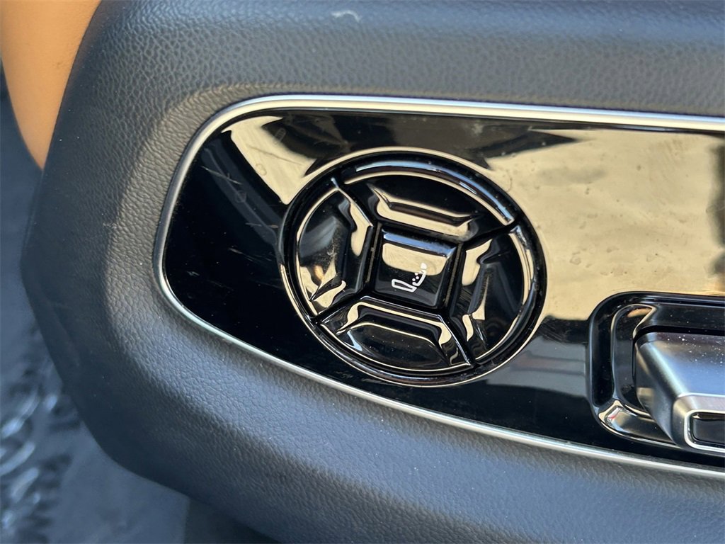 Used 2022 Audi A8 L 3.0T image 35