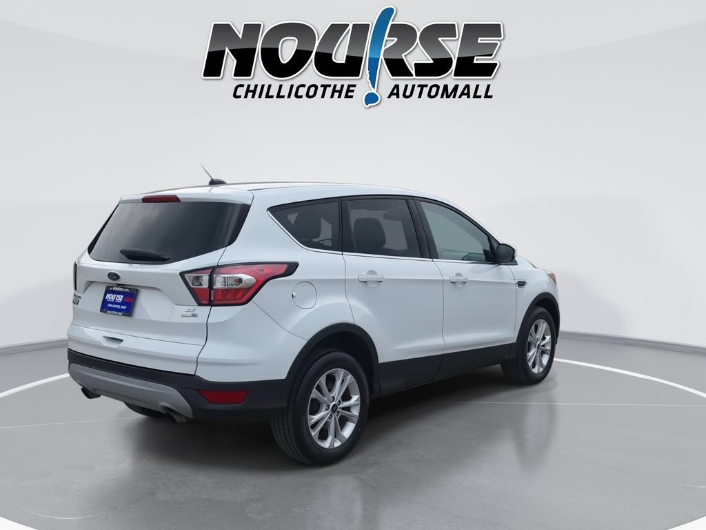 Used 2017 Ford Escape SE AWD/4WD image 8