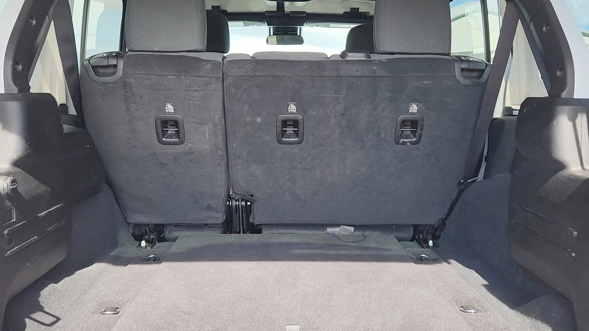 Used 2025 Jeep Wrangler Unlimited Rubicon image 19