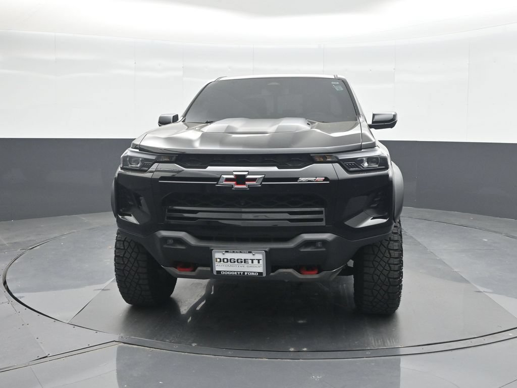 Used 2025 Chevrolet Colorado ZR2 w/ Technology Package AWD/4WD image 5