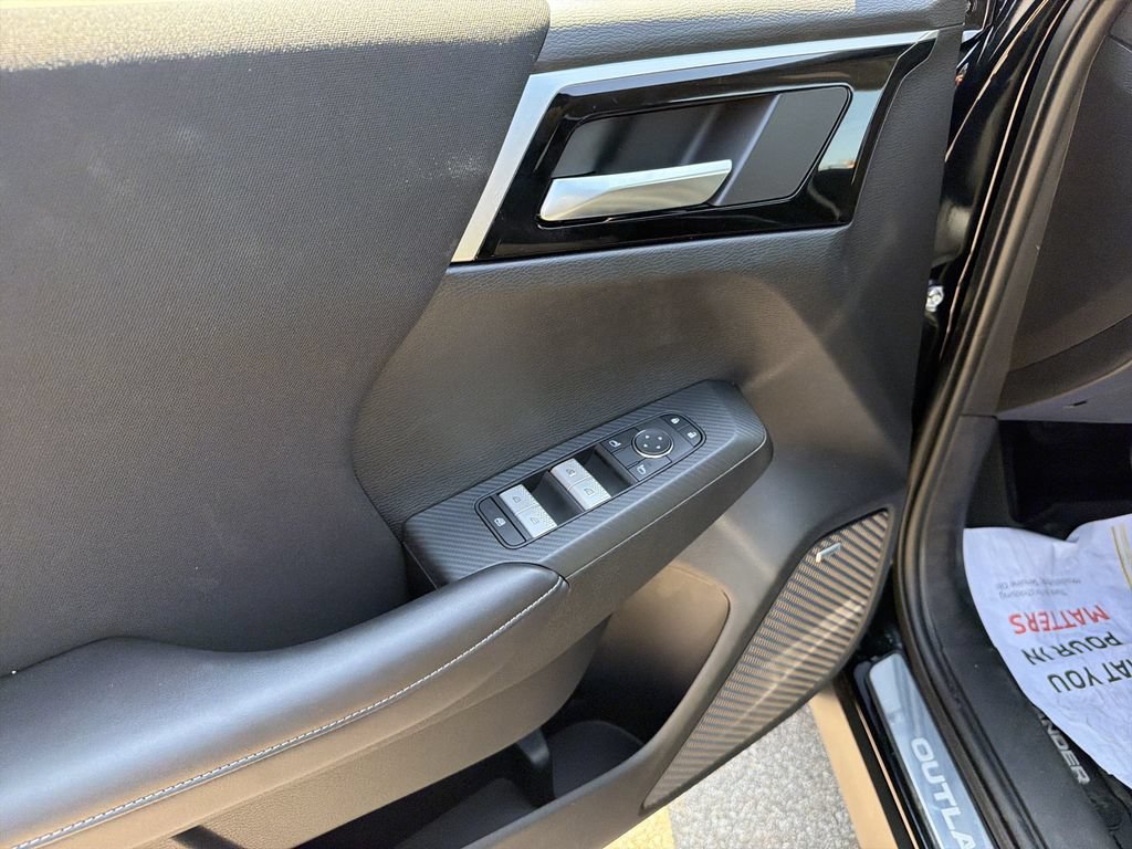 New 2026 Mitsubishi Outlander ES AWD/4WD image 14