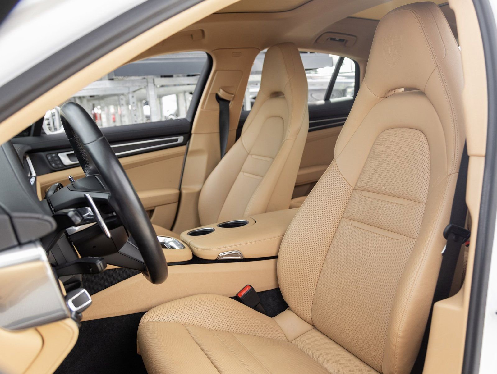 Certified 2023 Porsche Panamera 4 Platinum Edition image 5