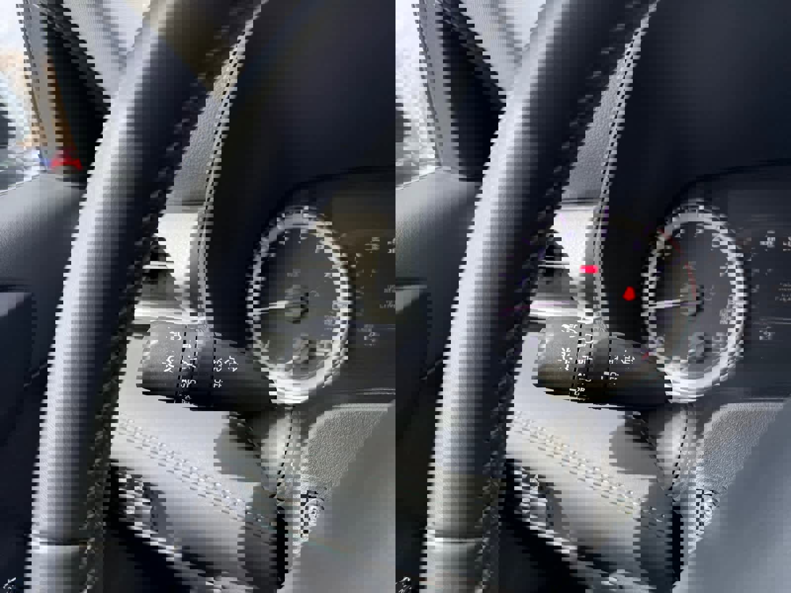 Used 2025 Toyota Highlander LE image 20