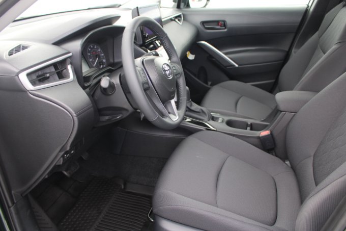 New 2026 Toyota Corolla Cross LE AWD/4WD image 8