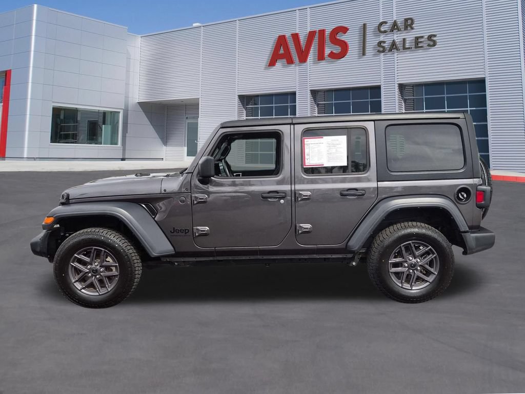 Used 2025 Jeep Wrangler Unlimited Sport AWD/4WD image 10