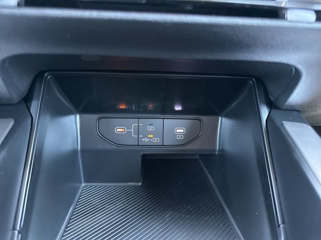 New 2026 Kia Sorento LX FWD image 37