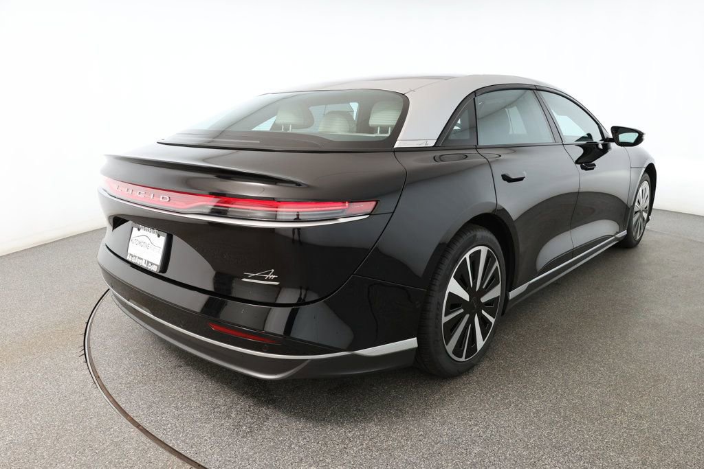 Used 2023 Lucid Air Touring image 4