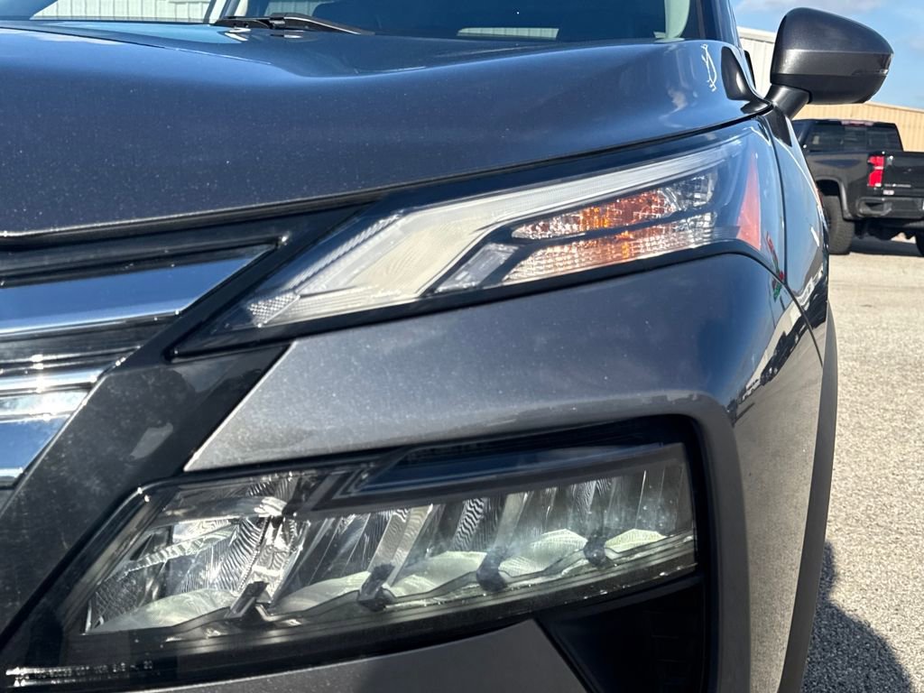 Used 2024 Nissan Rogue SL w/ SL Premium Package image 12