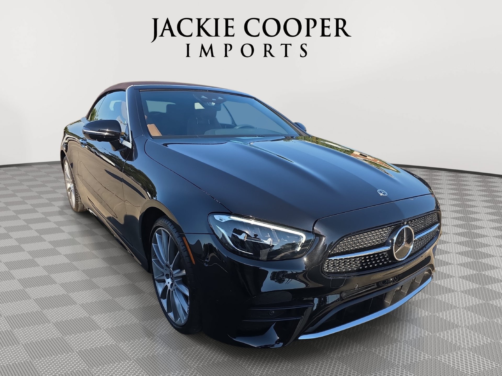 Used 2023 Mercedes-Benz E 450 4MATIC Cabriolet image 3