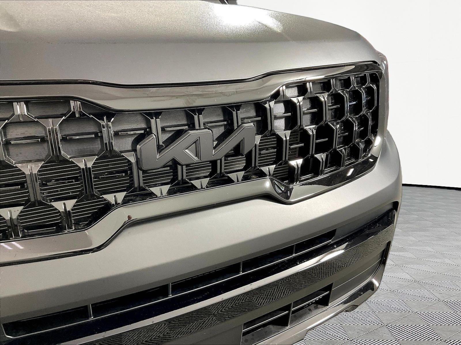 Used 2025 Kia Telluride EX X-Line AWD/4WD image 32