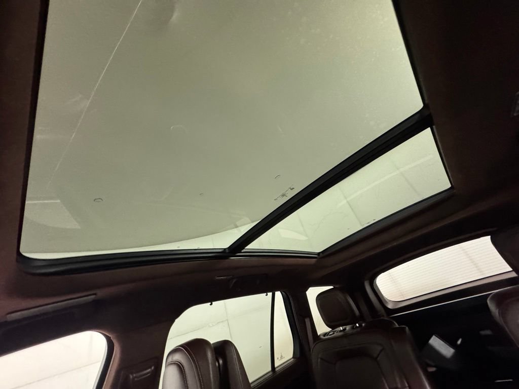 Certified 2023 Lincoln Aviator Black Label w/ Dynamic Handling Package AWD/4WD image 37