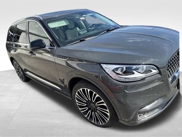 Certified 2023 Lincoln Aviator Black Label w/ Dynamic Handling Package AWD/4WD image 4