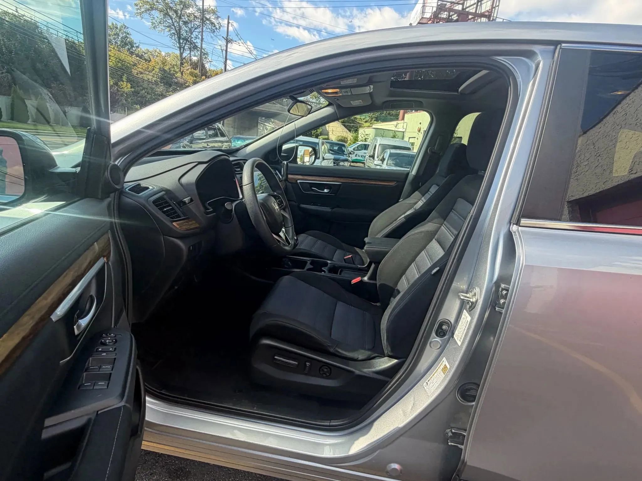 Used 2018 Honda CR-V EX image 24