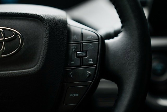 Used 2024 Toyota Prius LE image 19