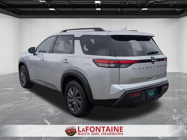 Used 2025 Nissan Pathfinder SV FWD image 6