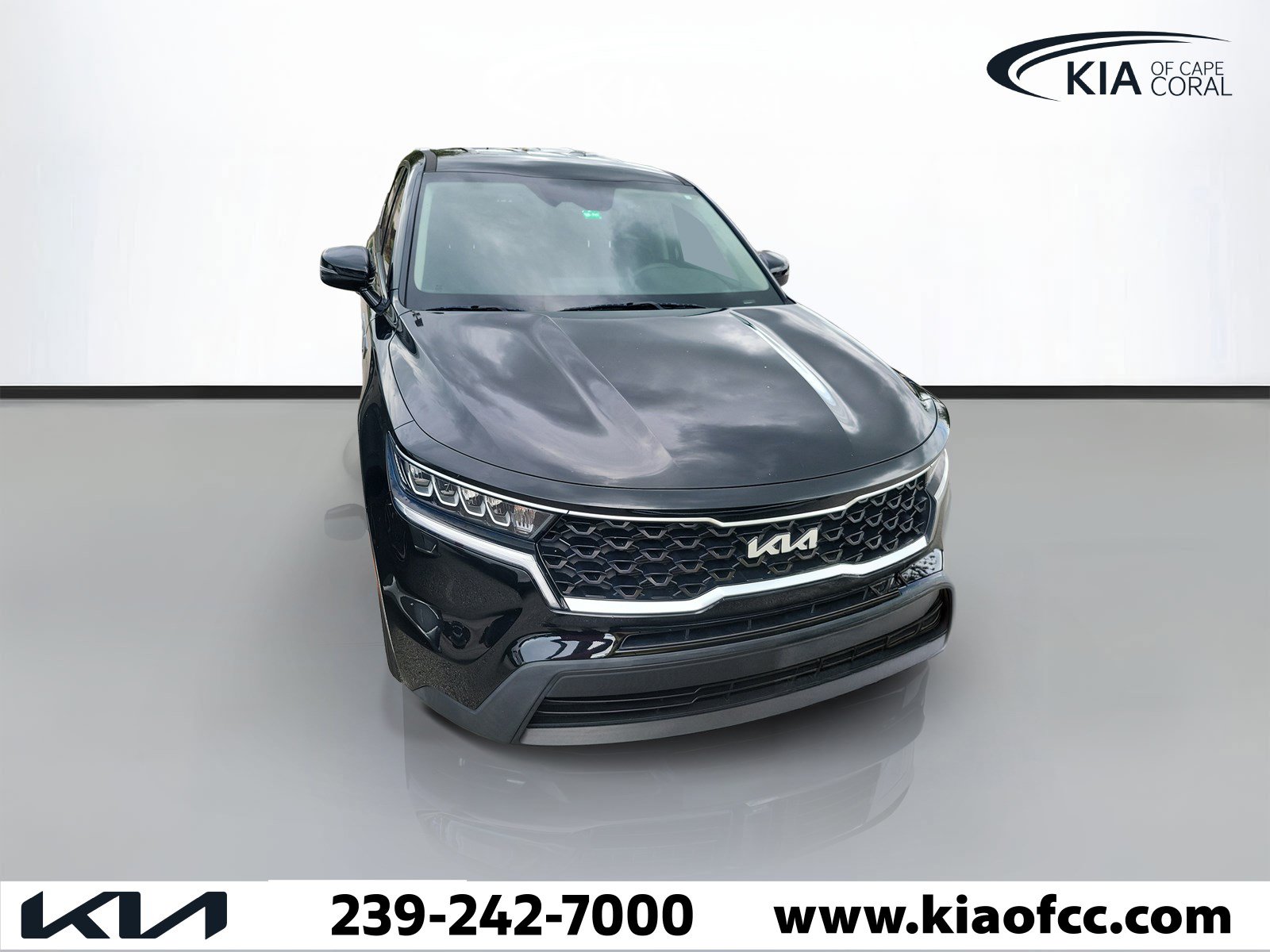Used 2023 Kia Sorento LX FWD image 2