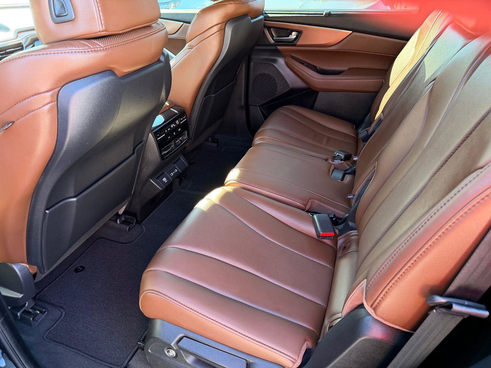 Used 2024 Acura MDX FWD w/ Technology Package image 7