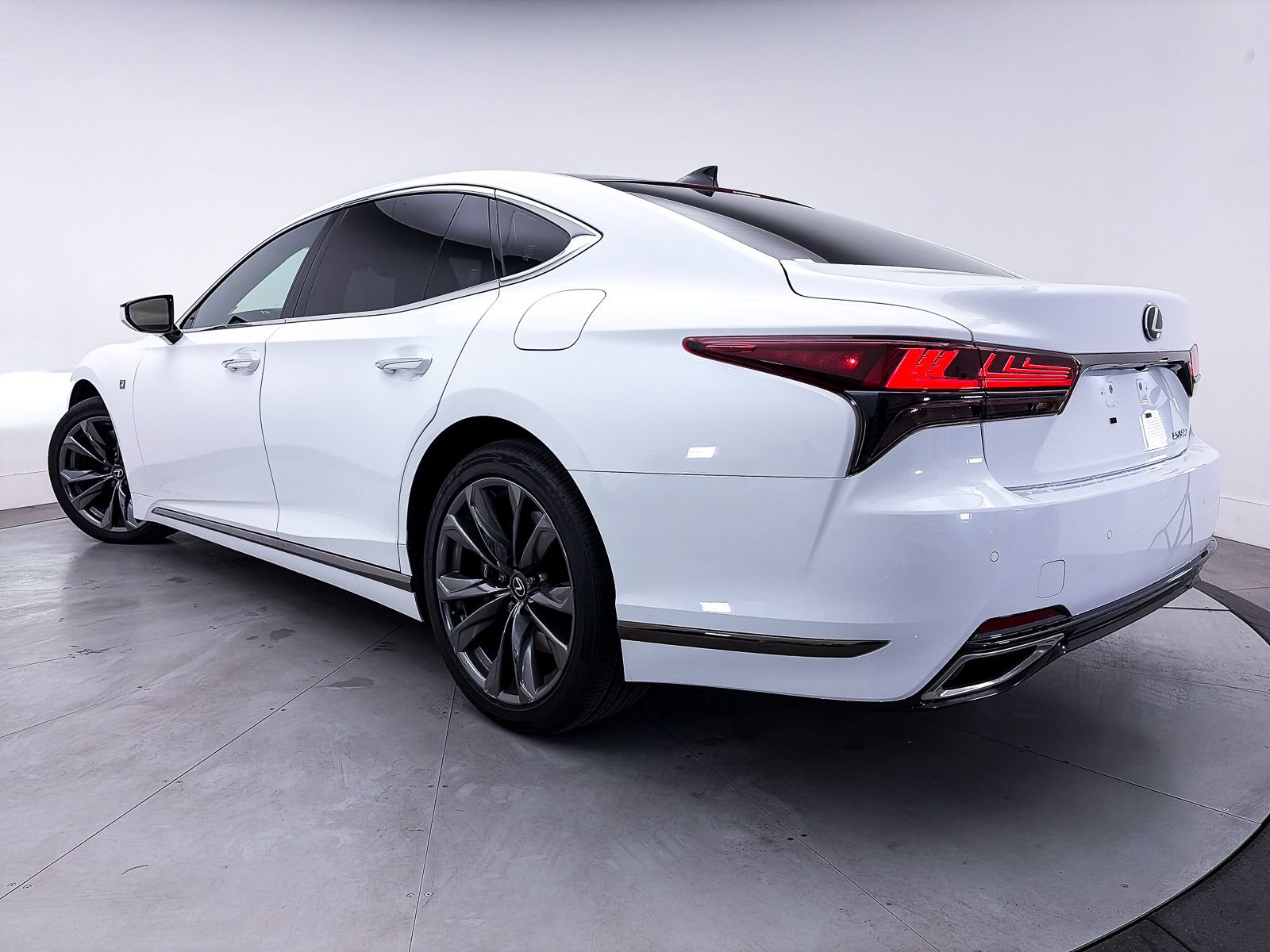 Used 2023 Lexus LS 500 F Sport w/ Cold Weather Package (CK) RWD image 3