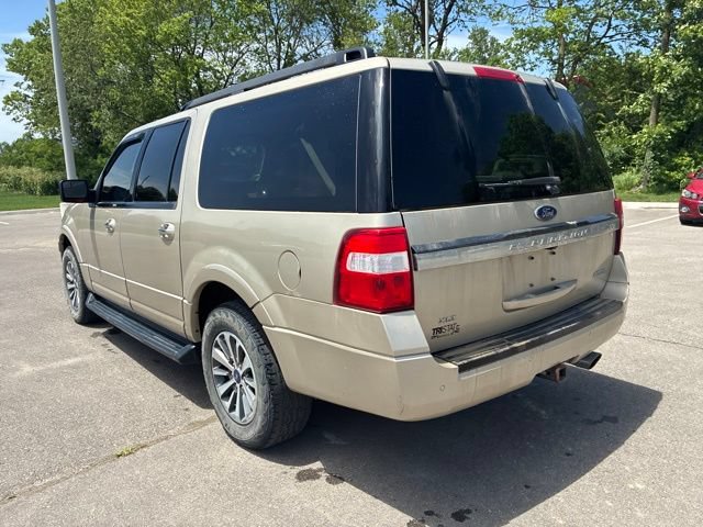 Used 2017 Ford Expedition EL XLT w/ Equipment Group 202A AWD/4WD image 11