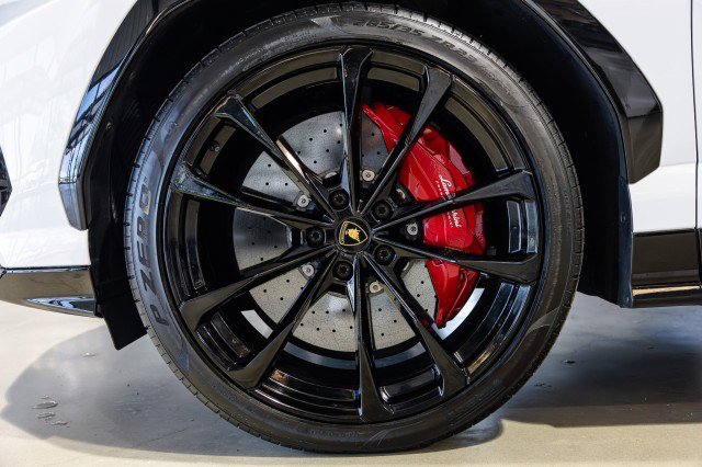 Used 2022 Lamborghini Urus AWD/4WD image 19