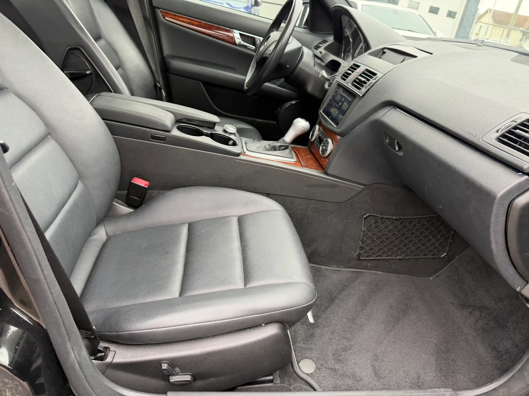 Used 2011 Mercedes-Benz C 300 4MATIC Sedan image 17