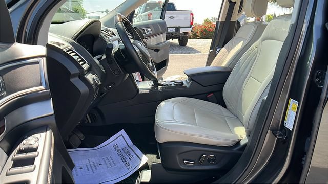 Used 2017 Ford Explorer Platinum AWD/4WD image 17