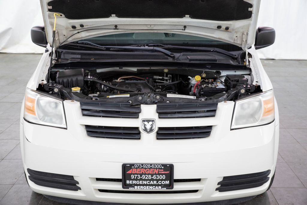Used 2010 Dodge Grand Caravan SE w/ Climate Group FWD image 3