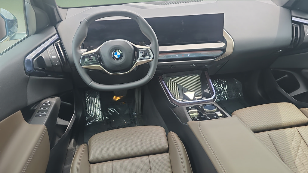 Used 2025 BMW X3 xDrive30i w/ Convenience Package AWD/4WD image 14