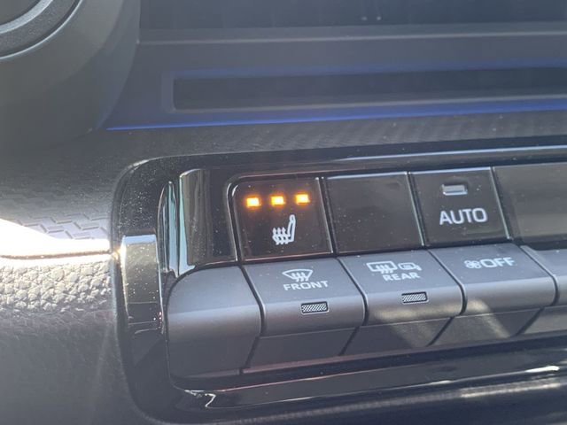 Used 2024 Toyota Prius XLE image 28