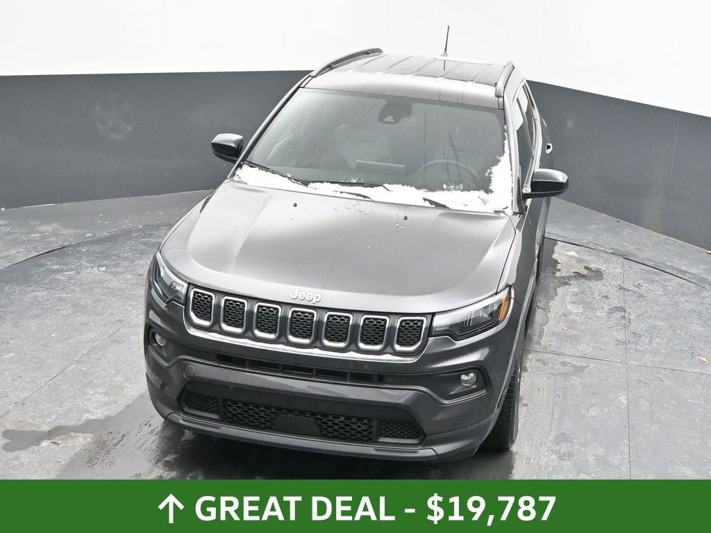 Used 2024 Jeep Compass Latitude image 37
