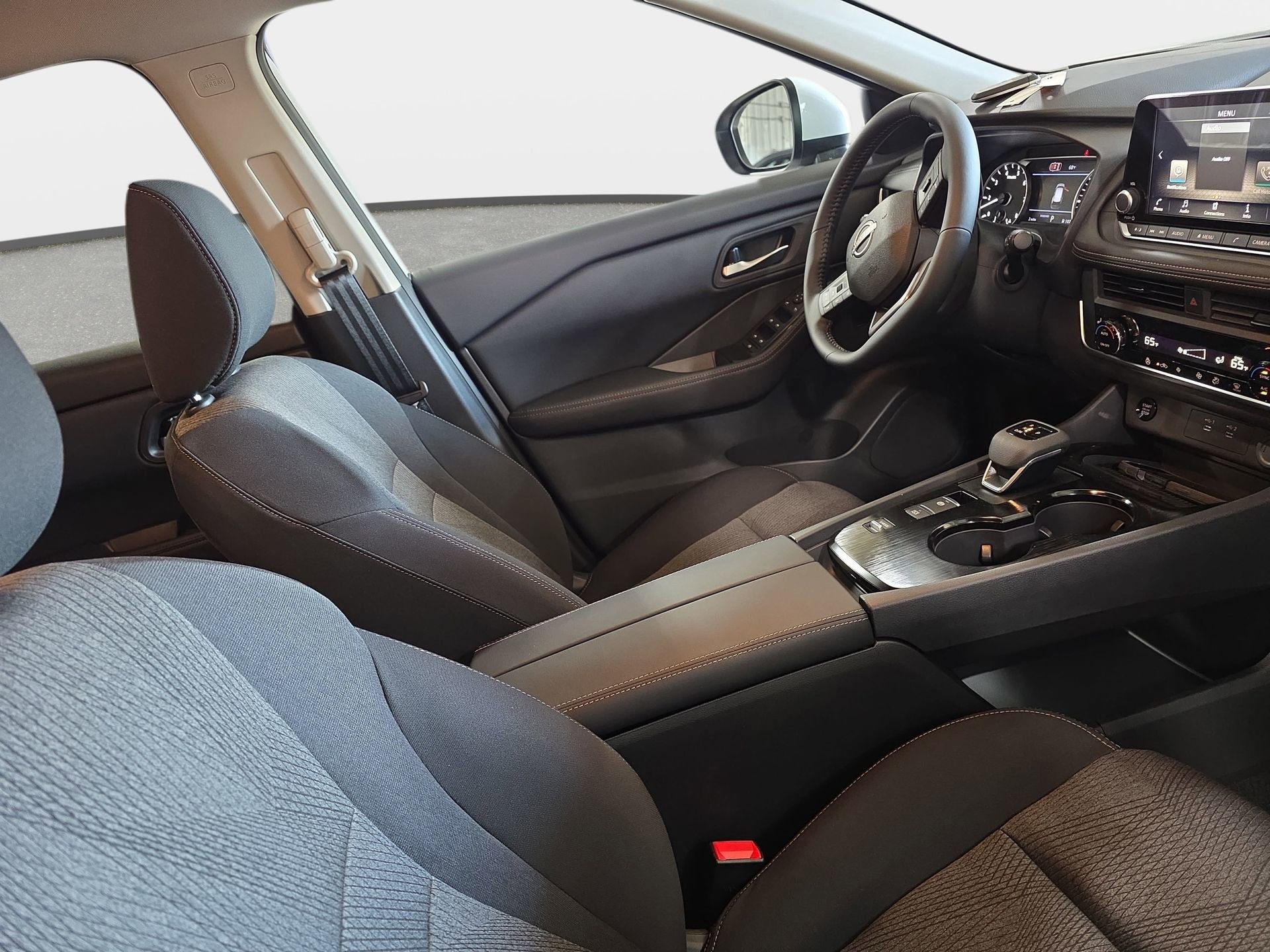 New 2026 Nissan Rogue SV w/ Cold Weather Package FWD image 10