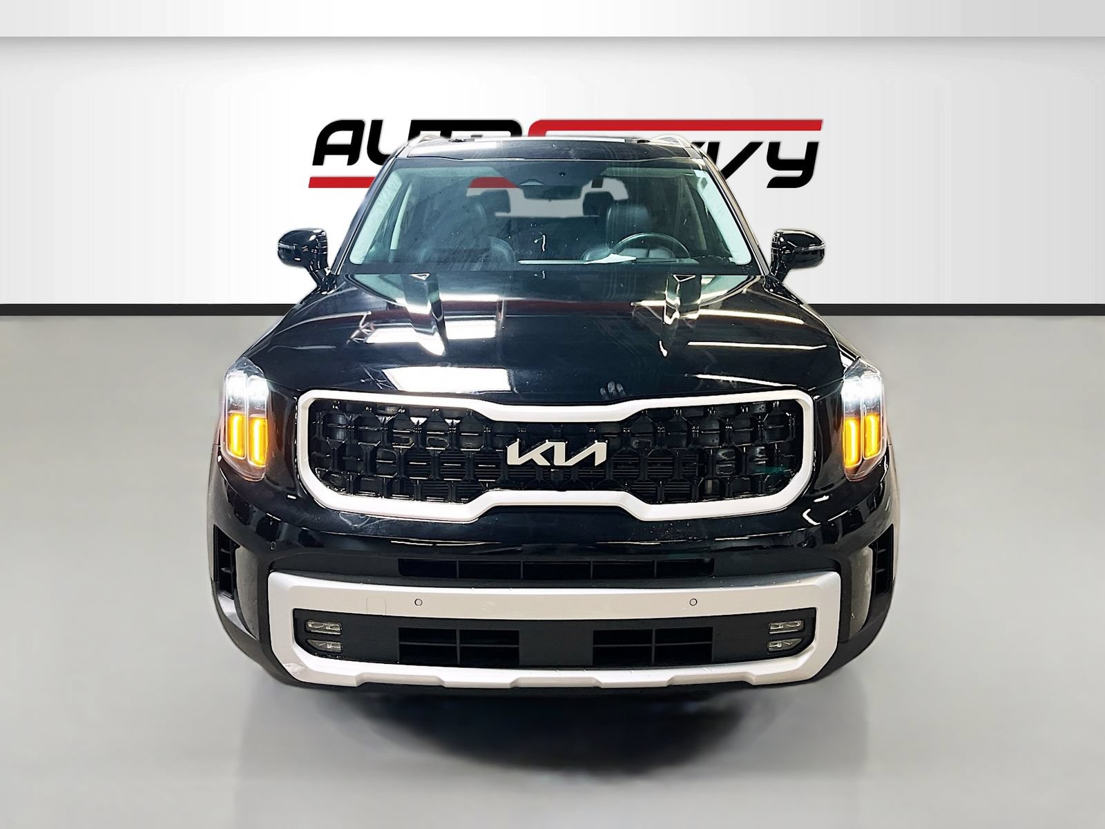 Used 2024 Kia Telluride SX Prestige AWD/4WD image 2