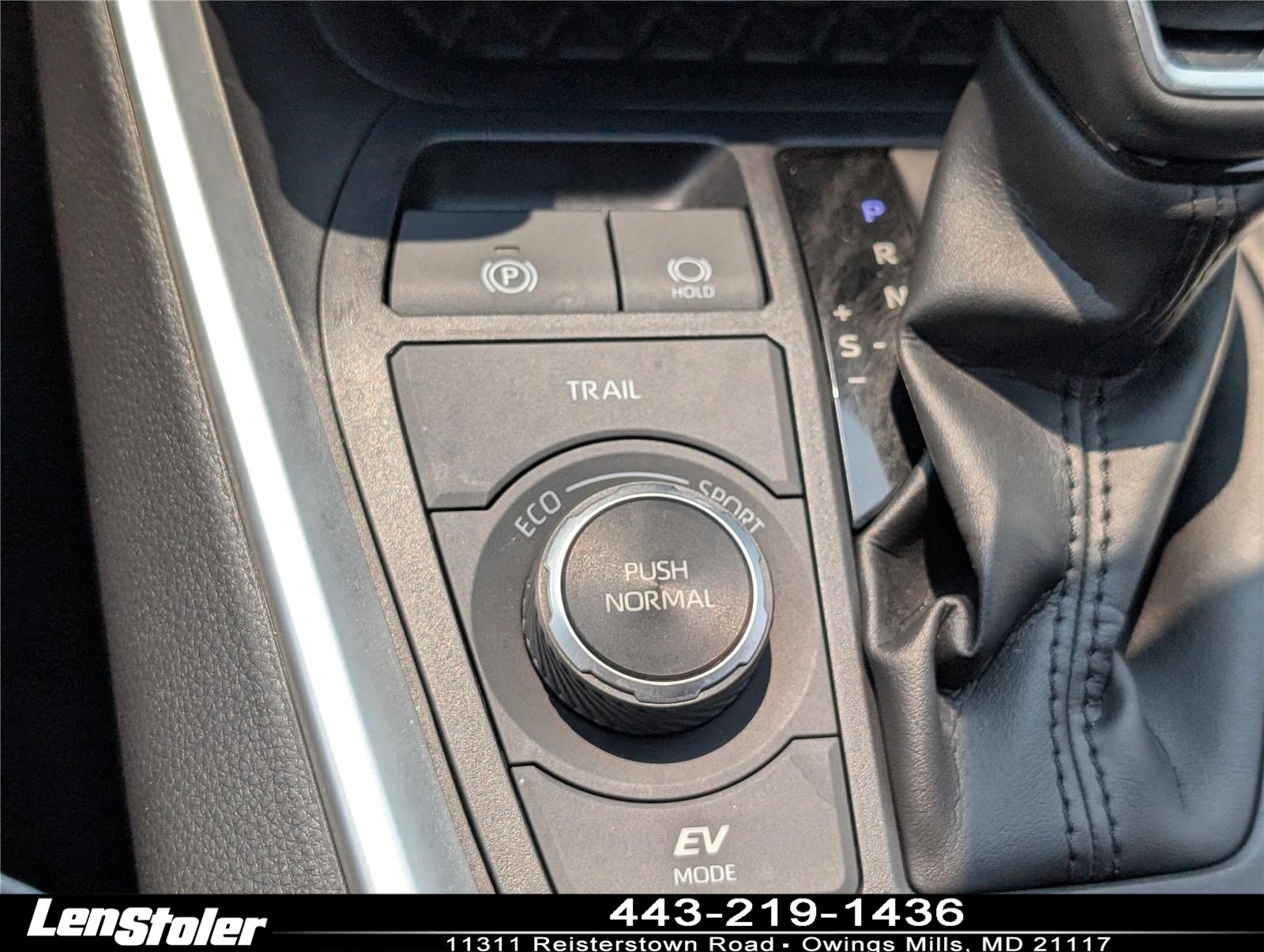 Used 2023 Toyota RAV4 XLE Premium AWD/4WD image 26