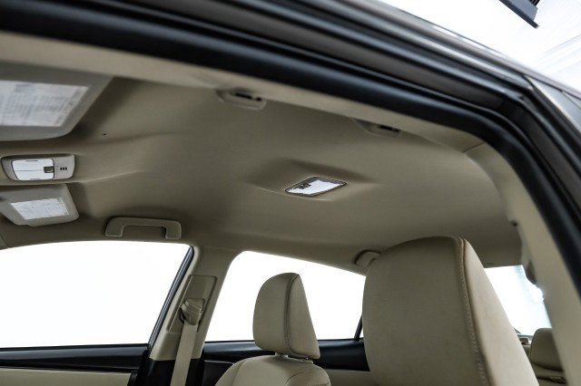 Used 2017 Toyota Corolla LE image 33