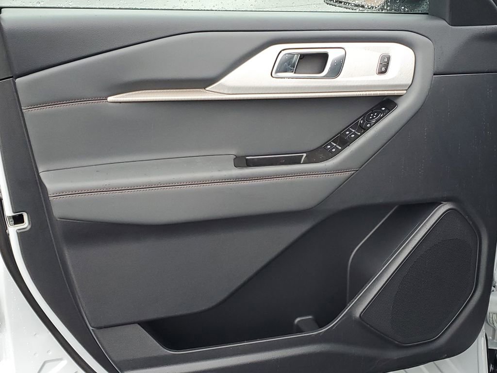 New 2026 Ford Explorer Active image 24