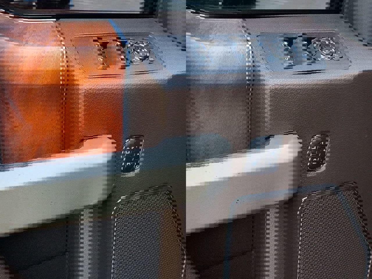 Used 2016 Ford F150 King Ranch w/ Equipment Group 601A Luxury image 9