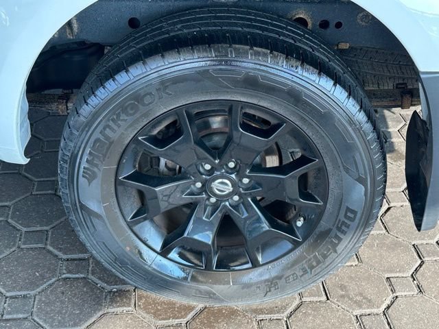 Used 2021 Nissan Frontier SV w/ Midnight Edition Floor Mats AWD/4WD image 6