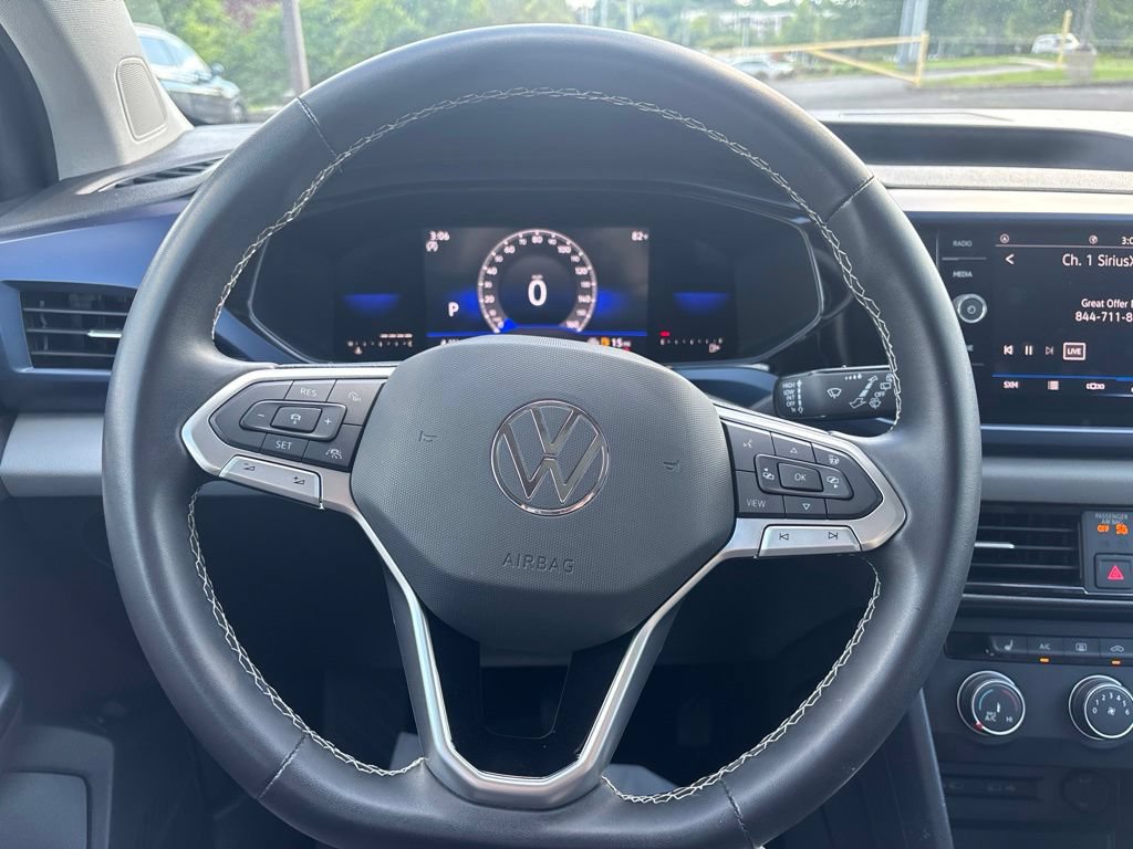Certified 2022 Volkswagen Taos SE FWD image 15